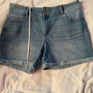 d. jeans Light Blue High-Rise Frayed Hem Denim Shorts sz 12
